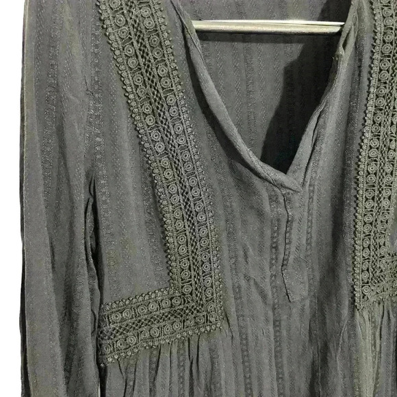 DR2 Blouse with Lace Details Long Sleeve V Neck Black Size L - Picture 3 of 5